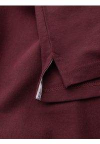 Ombre Clothing - Męska jednokolorowa koszulka polo BASIC z dzianiny pique - bordowa V10. Okazja: na co dzień. Typ kołnierza: polo. Kolor: czerwony. Materiał: dzianina. Wzór: haft, aplikacja, jednolity. Styl: sportowy, wizytowy, casual #3