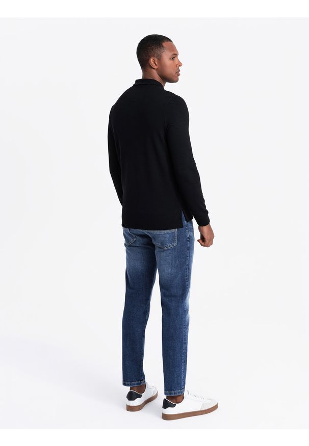 Ombre Clothing - Strukturalny męski longsleeve polo z naszywką – czarny V1 OM-POLS-0131 - XXL. Okazja: na co dzień. Typ kołnierza: polo. Kolor: czarny. Materiał: wiskoza, dzianina, poliester, materiał, bawełna, włókno. Długość rękawa: długi rękaw. Wzór: aplikacja. Styl: sportowy, casual, elegancki