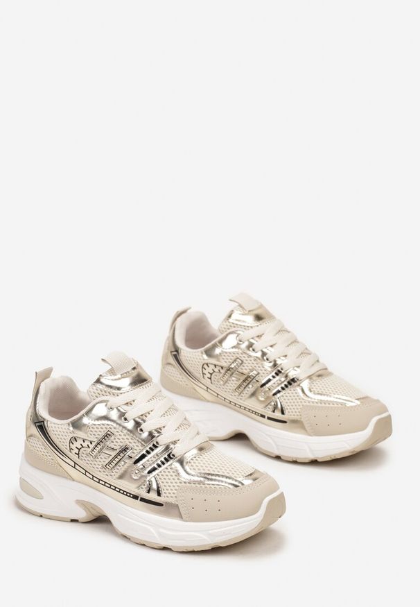 Born2be - Złote Sneakersy z Ozdobnymi Przeszyciami Varteli. Kolor: złoty. Materiał: jeans. Wzór: aplikacja