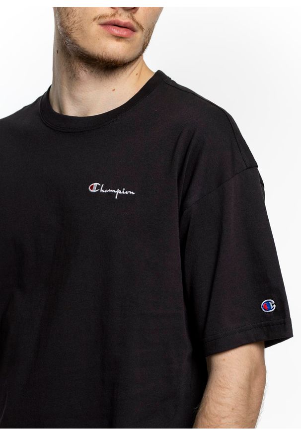 Koszulka Champion Premium Small Script Logo Crewneck T-Shirt (214282-KK001). Kolor: czarny. Materiał: materiał