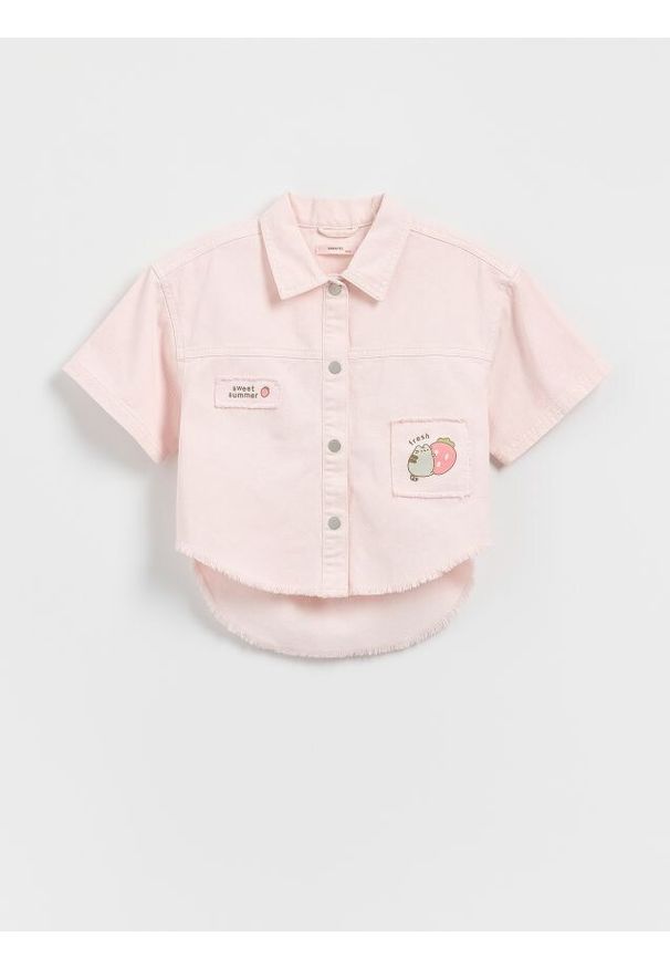 Reserved - Koszula z haftem Pusheen - pastelowy róż. Kolor: różowy. Materiał: tkanina, bawełna. Długość: krótkie. Wzór: haft