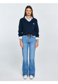 Big-Star - Sweter damski ze splotem warkoczowym z dekoltem v-neck granatowy Nisa 403. Kolor: niebieski. Materiał: bawełna, poliamid, włókno. Długość: długie. Wzór: ze splotem. Styl: klasyczny #4
