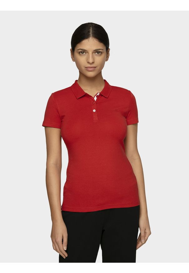 4f - Koszulka polo slim damska - czerwona. Okazja: na co dzień. Typ kołnierza: polo. Kolor: czerwony. Materiał: jersey, materiał, bawełna, elastan, dzianina. Wzór: gładki, jednolity, ze splotem. Styl: sportowy, casual, klasyczny