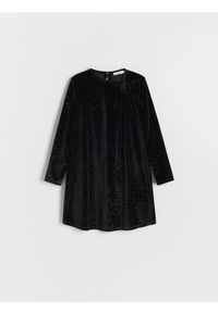 Reserved - Błyszcząca sukienka - czarny. Kolor: czarny. Materiał: dzianina, welur