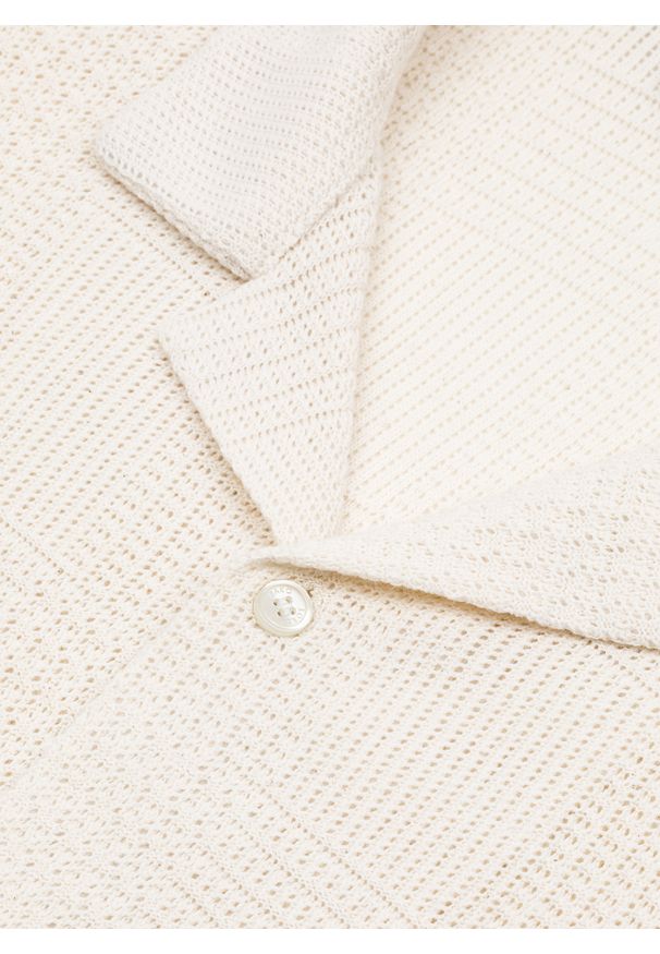 Pako Lorente - PAKO LORENTE - Ażurowa koszula męska z krótkim rękawem ecru. Okazja: na co dzień. Materiał: poliester, bawełna. Długość rękawa: krótki rękaw. Długość: krótkie. Wzór: ażurowy. Sezon: wiosna. Styl: casual