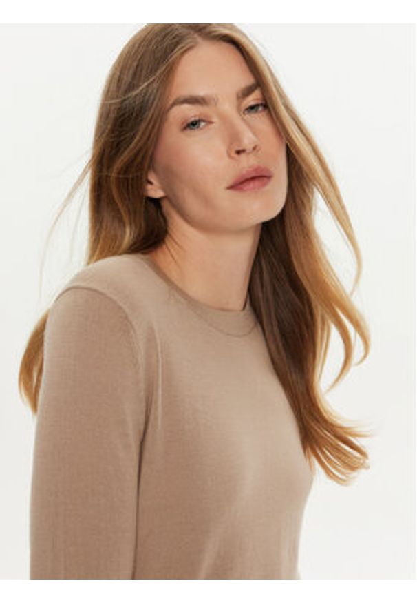 Calvin Klein Sweter K20K207452 Beżowy Regular Fit. Kolor: beżowy. Materiał: wełna