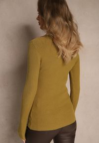 Renee - Zielony Golf z Tłoczonym Wzorem Ralinnea. Okazja: na co dzień. Typ kołnierza: golf. Kolor: zielony. Styl: casual, klasyczny