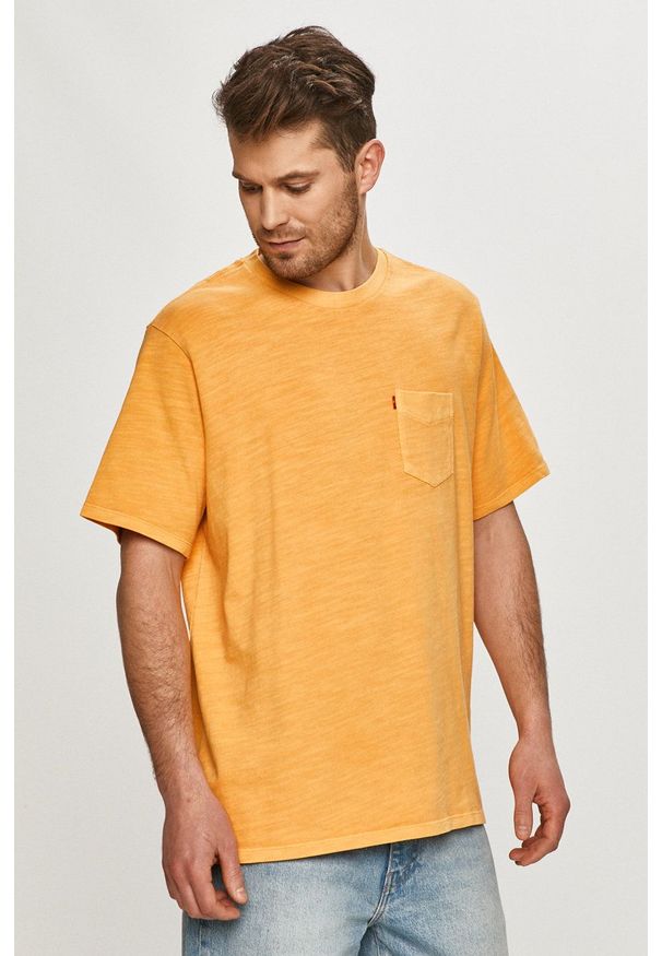 Levi's® - Levi's - T-shirt. Okazja: na spotkanie biznesowe. Kolor: pomarańczowy. Materiał: dzianina. Wzór: gładki. Styl: biznesowy