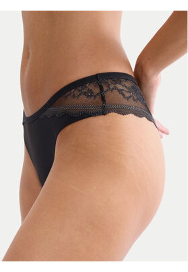 Triumph Figi brazylijskie Comfort Allure 10226445 Czarny. Kolor: czarny. Materiał: syntetyk