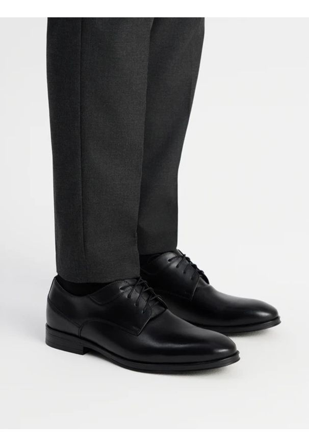 Ryłko - Czarne wizytowe półbuty męskie. Kolor: czarny. Materiał: skóra. Styl: wizytowy