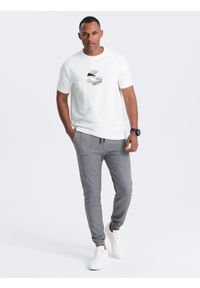 Ombre Clothing - Spodnie męskie dresowe ze strukturalnej dzianiny - grafitowe V5 - Rozmiar: L. Kolor: szary. Materiał: dresówka, dzianina. Wzór: melanż, aplikacja, ze splotem. Styl: elegancki #3
