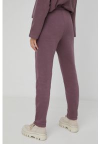 Tom Tailor spodnie damskie kolor fioletowy gładkie. Stan: podwyższony. Kolor: fioletowy. Materiał: dzianina, poliester. Wzór: gładki
