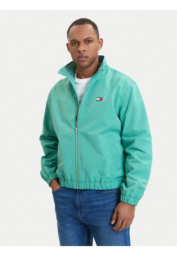 Tommy Jeans Kurtka przejściowa Essential DM0DM22720 Zielony Regular Fit. Kolor: zielony. Materiał: syntetyk