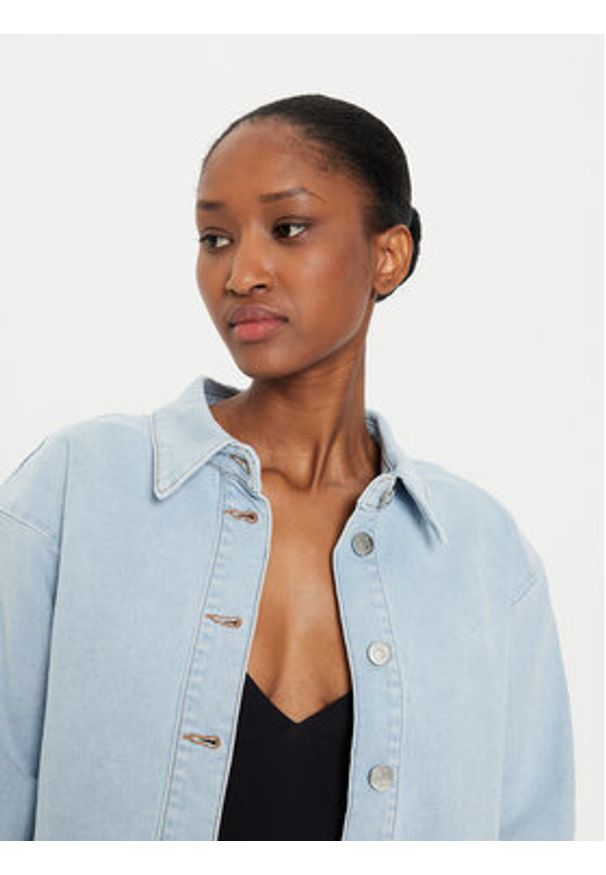 GESTUZ - Gestuz Koszula jeansowa Denia 10909238 Niebieski Regular Fit. Kolor: niebieski. Materiał: bawełna