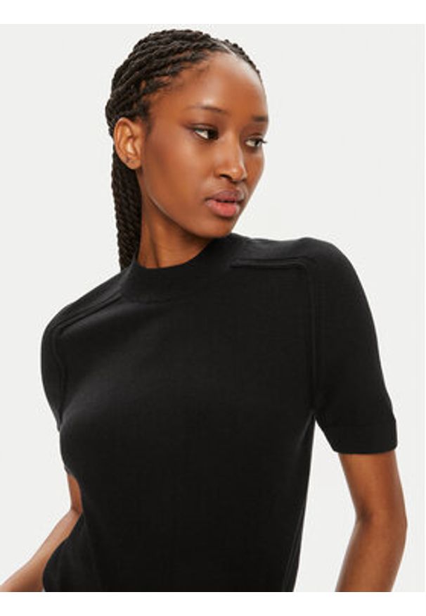 Calvin Klein Sweter K20K207206 Czarny Regular Fit. Kolor: czarny. Materiał: wełna