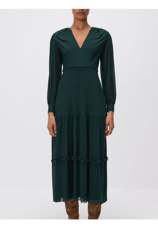 Reserved - Sukienka maxi w grochy - morski. Kolor: morski. Materiał: dzianina. Wzór: grochy. Długość: maxi