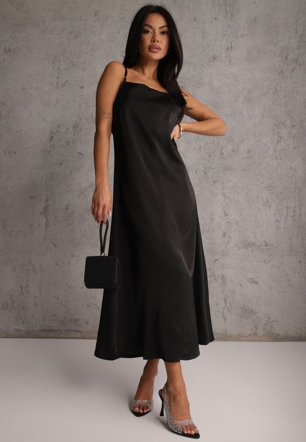 Renee - Czarna Bawełniano-Wiskozowa Sukienka Slip Dress z Ozdobną Narzutką Sagossia. Okazja: na co dzień. Kolor: czarny. Materiał: wiskoza, bawełna. Długość rękawa: na ramiączkach. Wzór: aplikacja. Styl: casual