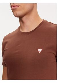 Guess T-Shirt M2YI24 J1314 Brązowy Slim Fit. Kolor: brązowy. Materiał: bawełna #3