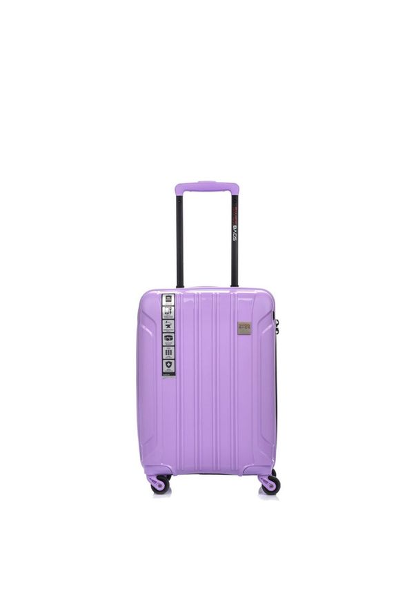 SWISSBAGS - Walizka na kółkach SwissBags Tourist fioletowa - mała 40 l. Kolor: fioletowy. Materiał: materiał. Wzór: napisy. Styl: elegancki, klasyczny