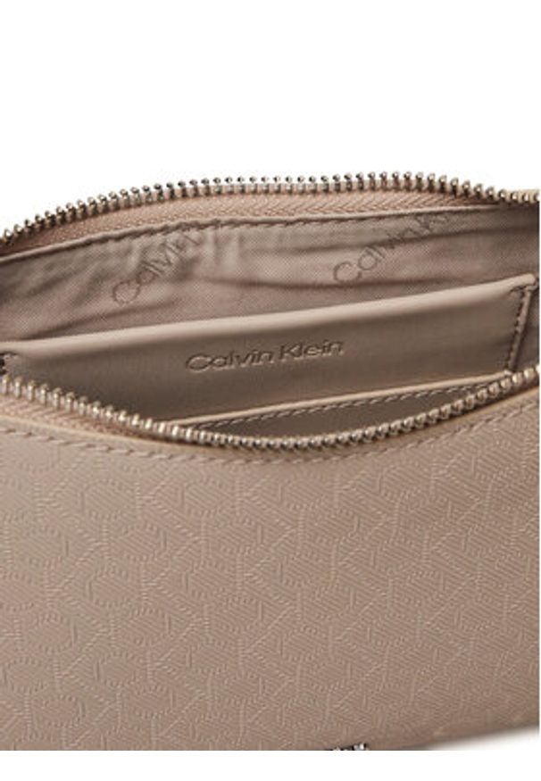 Calvin Klein Torebka Ck Must Aop Conv Logo Jqd Strap LV04F3099G Beżowy. Kolor: beżowy. Materiał: skórzane