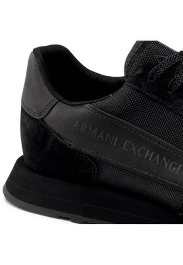 Armani Exchange Sneakersy XUX083 XV263 K001 Czarny. Kolor: czarny. Materiał: materiał