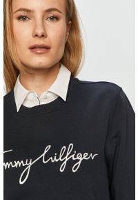 TOMMY HILFIGER - Tommy Hilfiger - Bluza bawełniana. Okazja: na co dzień. Kolor: niebieski. Materiał: bawełna. Styl: casual #5