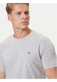 GANT - Gant T-Shirt Shield 2003184 Szary Regular Fit. Kolor: szary. Materiał: bawełna #5
