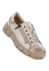 Skórzane półbuty damskie na platformie beżowe Cambell 26-19305. Kolor: beżowy. Materiał: skóra. Obcas: na platformie #1
