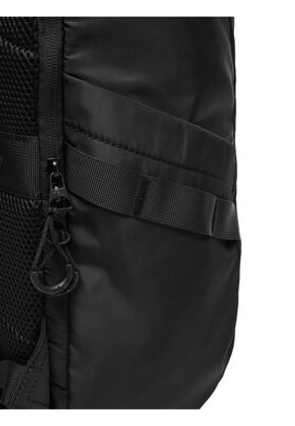 Quiksilver Plecak C-QUIC-KL-001-08 Czarny. Kolor: czarny. Materiał: materiał