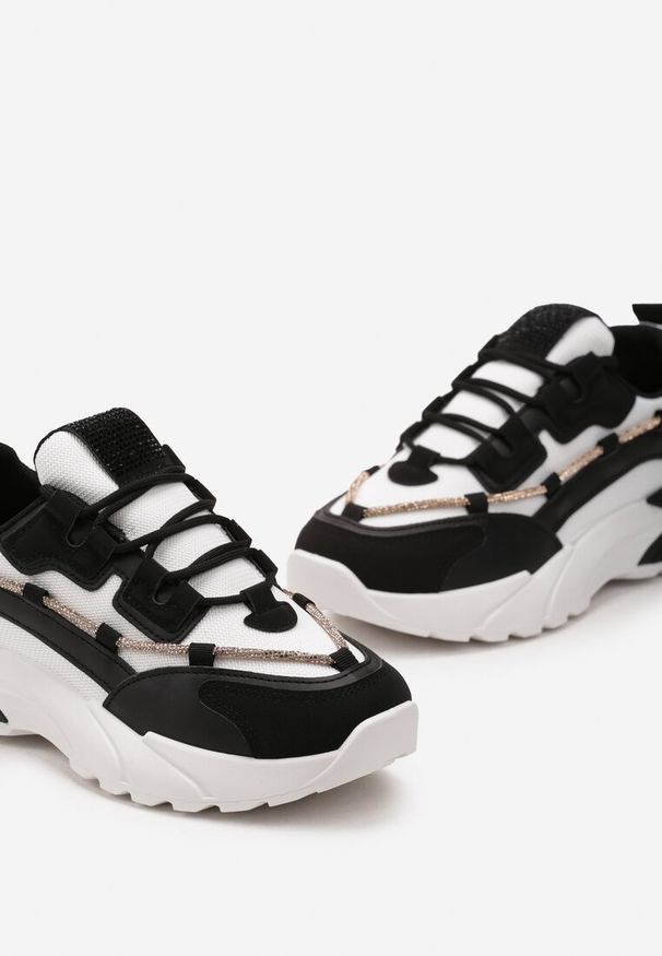 Renee - Czarne Sneakersy z Ozdobnym Sznurkiem z Cyrkoniami Saerina. Kolor: czarny. Szerokość cholewki: normalna