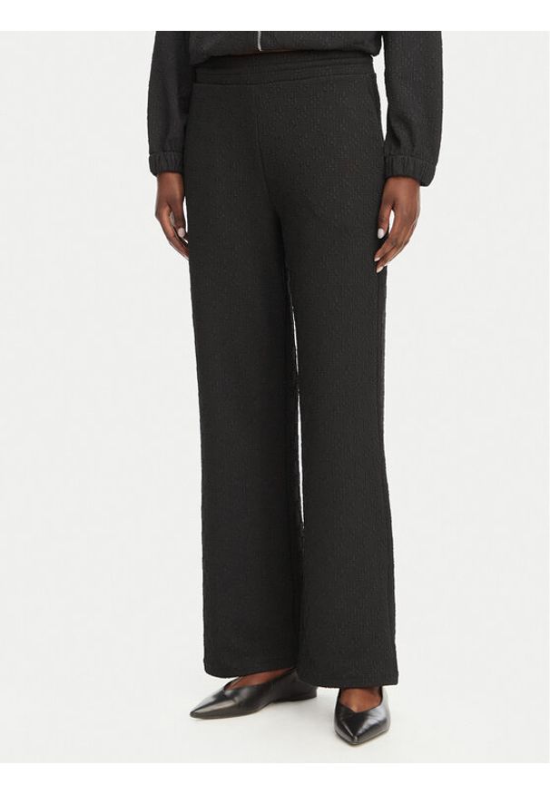 Hugo - HUGO Spodnie dresowe 50557488 Czarny Regular Fit. Kolor: czarny. Materiał: syntetyk