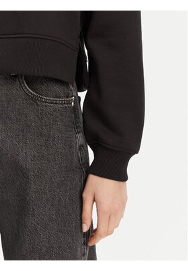 Calvin Klein Jeans Bluza J20J224718 Czarny Relaxed Fit. Kolor: czarny. Materiał: syntetyk, bawełna