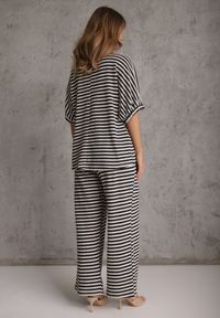 Renee - Beżowo-Granatowy Komplet Oversize Stylizowany na Dziergany T-shirt i Luźne Spodnie w Paski Relorin. Kolor: beżowy. Materiał: dziergany. Wzór: paski #2