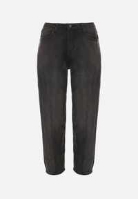Born2be - Szare Jeansy o Kroju Mom Fit z Wysokim Stanem Ralerra. Okazja: na co dzień. Stan: podwyższony. Kolor: szary. Wzór: gładki. Styl: casual, elegancki