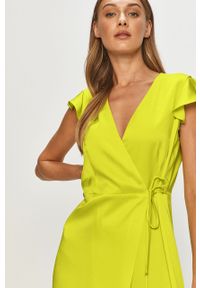TwinSet - Twinset - Sukienka. Kolor: żółty, zielony, wielokolorowy. Materiał: tkanina, poliester, wiskoza. Długość rękawa: krótki rękaw. Wzór: gładki. Typ sukienki: rozkloszowane. Styl: klasyczny. Długość: maxi #2