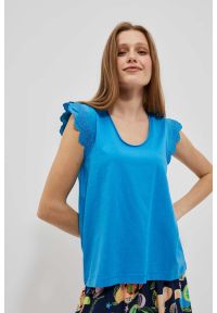 MOODO - Bluzka z ozdobnym rękawem lazurowa. Kolor: niebieski. Materiał: bawełna