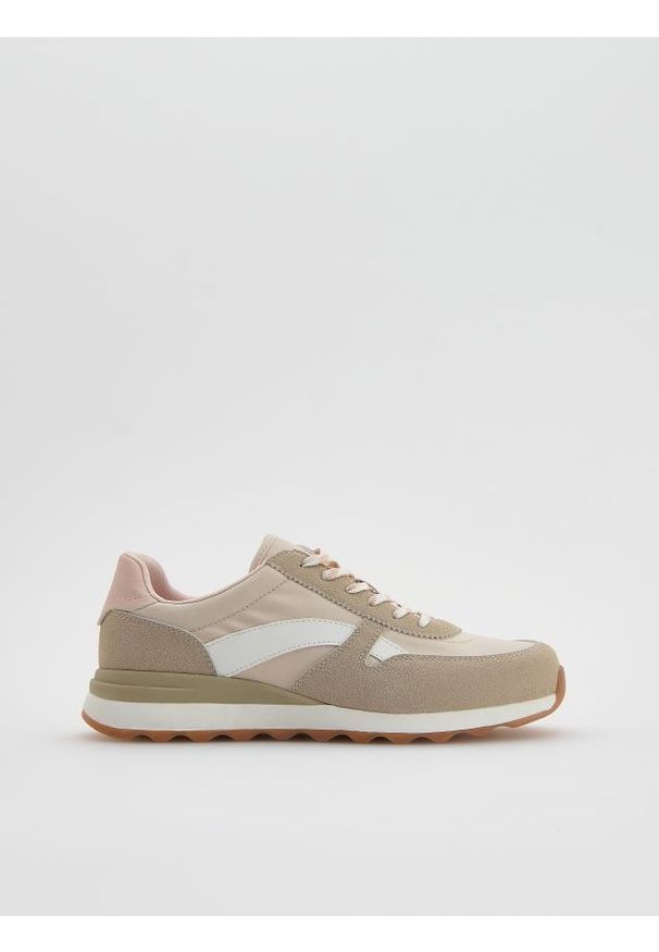 Reserved - Sportowe sneakersy - wielobarwny. Materiał: materiał