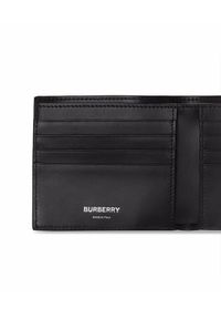 Burberry - BURBERRY - Skórzany portfel z wytłoczoną kratką. Kolor: czarny. Materiał: skóra. Wzór: kratka