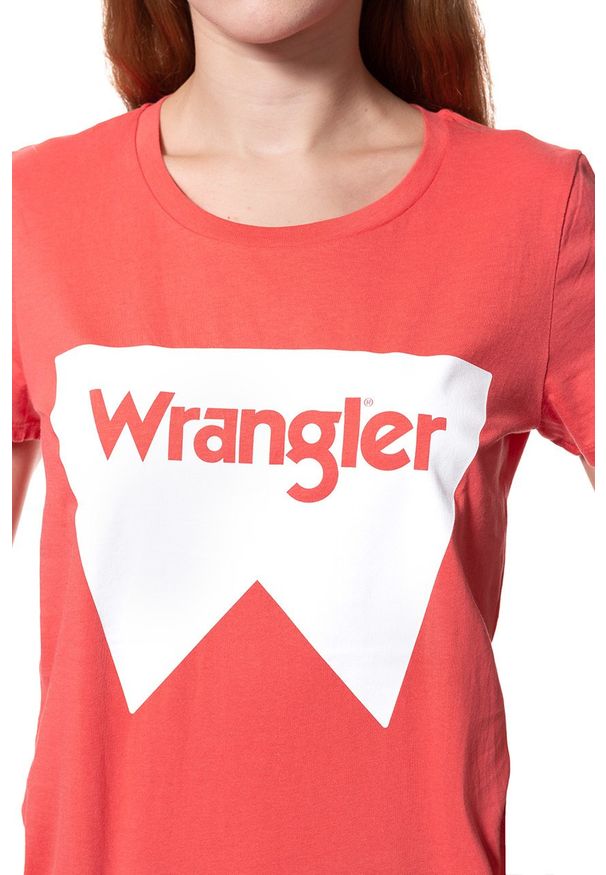 Wrangler - WRANGLER T SHIRT DAMSKI FESTIVAL TEE SPICED CORAL W7016EV6Y 112130891. Wzór: nadruk