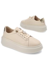 Beżowe Sneakersy Artiker Sportowe Obuwie Damskie Na Platformie. Zapięcie: sznurówki. Kolor: beżowy. Szerokość cholewki: normalna. Sezon: lato. Obcas: na platformie #3
