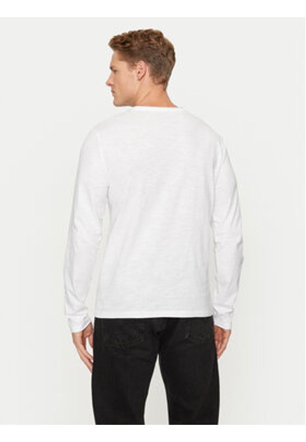 Blend Longsleeve Nicolai 20703060 Biały Regular Fit. Kolor: biały. Materiał: bawełna. Długość rękawa: długi rękaw