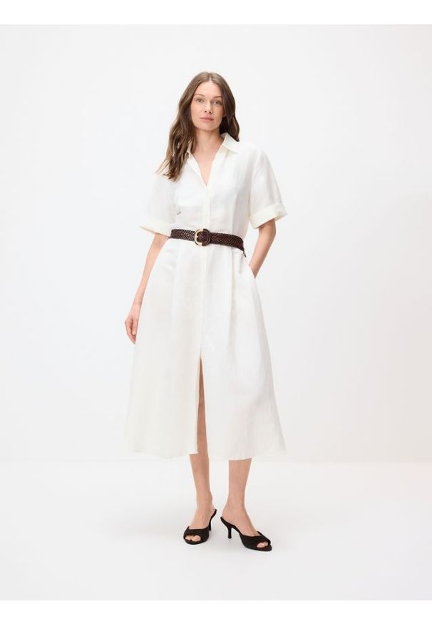 Reserved - Sukienka midi z lnem - biały. Kolor: biały. Materiał: len. Długość: midi