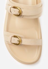 Born2be - Beżowe Klapki z Dwoma Paskami i Klamrami Cevinra. Okazja: na co dzień. Kolor: beżowy. Sezon: lato. Styl: casual, elegancki #3