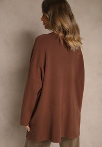 Renee - Brązowy Sweter z Wiskozą i Guzikami po Bokach Violsave. Okazja: na imprezę. Kolor: brązowy. Materiał: wiskoza #3
