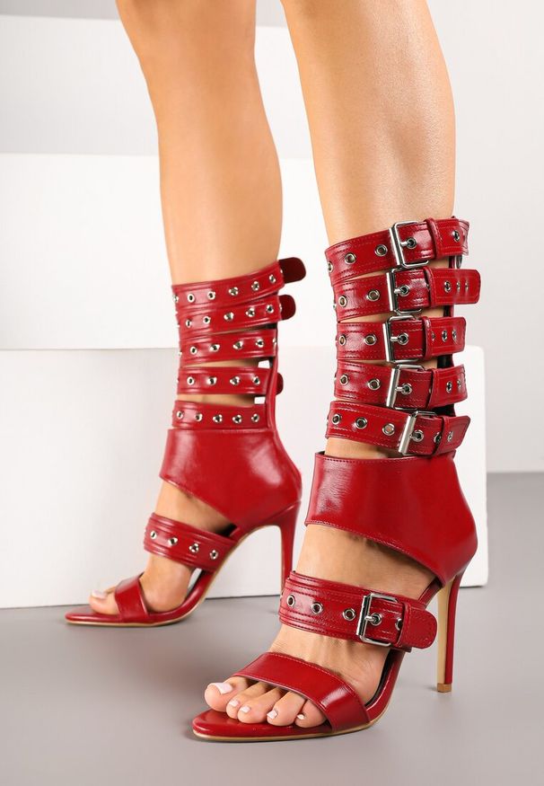 Renee - Czerwone Sandały Botki na Obcasie Zdobione Paskami ze Sprzączkami Idamirea. Okazja: na co dzień. Zapięcie: pasek. Kolor: czerwony. Materiał: jeans, skóra. Wzór: aplikacja. Obcas: na obcasie. Styl: casual, elegancki. Wysokość obcasa: średni