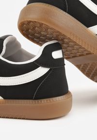 Born2be - Czarne Sneakersy na Kauczukowej Podeszwie z Geometrycznym Wzorem Sewtila. Okazja: na co dzień. Kolor: czarny. Materiał: kauczuk. Wzór: geometria #6