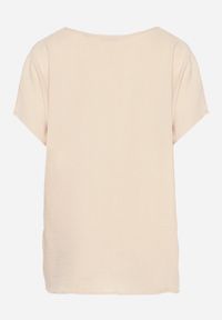 Born2be - Beżowa Bluzka z Krótkim Rękawem i Dekoltem w Serek Rellema. Okazja: na co dzień. Typ kołnierza: dekolt w serek. Kolekcja: plus size. Kolor: beżowy. Materiał: jeans. Długość rękawa: krótki rękaw. Długość: krótkie. Styl: casual, elegancki #7