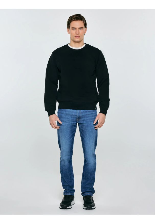 Big-Star - Sneakersy męskie czarne RR174361 906. Okazja: na co dzień. Kolor: czarny. Materiał: syntetyk, materiał. Wzór: napisy