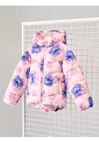 Sinsay - Pikowana kurtka puffer z kapturem Stitch - różowy. Typ kołnierza: kaptur. Kolor: różowy #1
