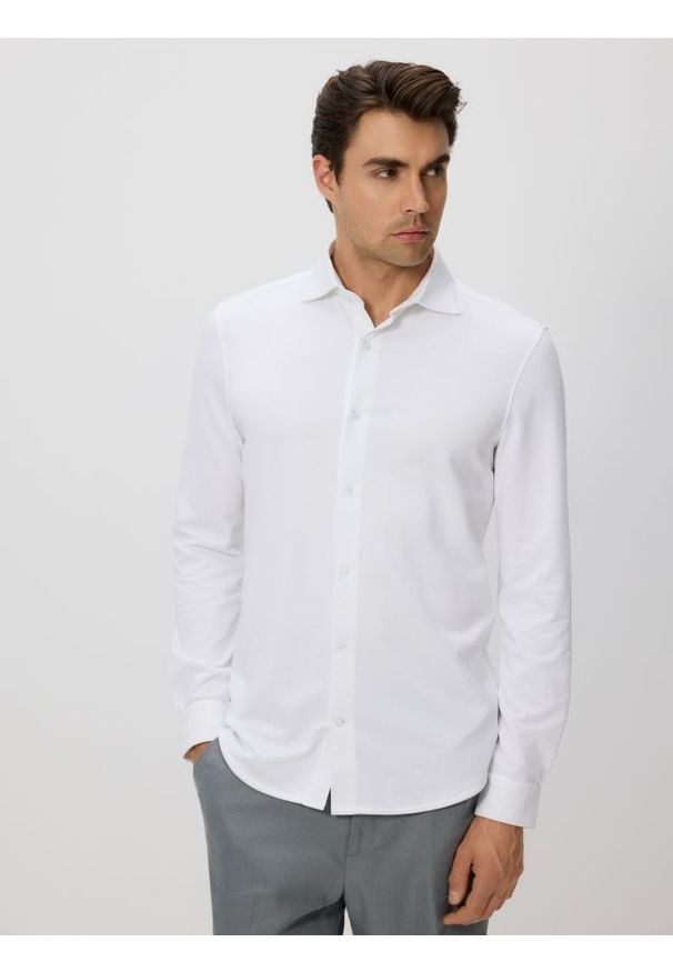 Reserved - Prążkowana koszula slim fit - biały. Kolor: biały. Materiał: prążkowany